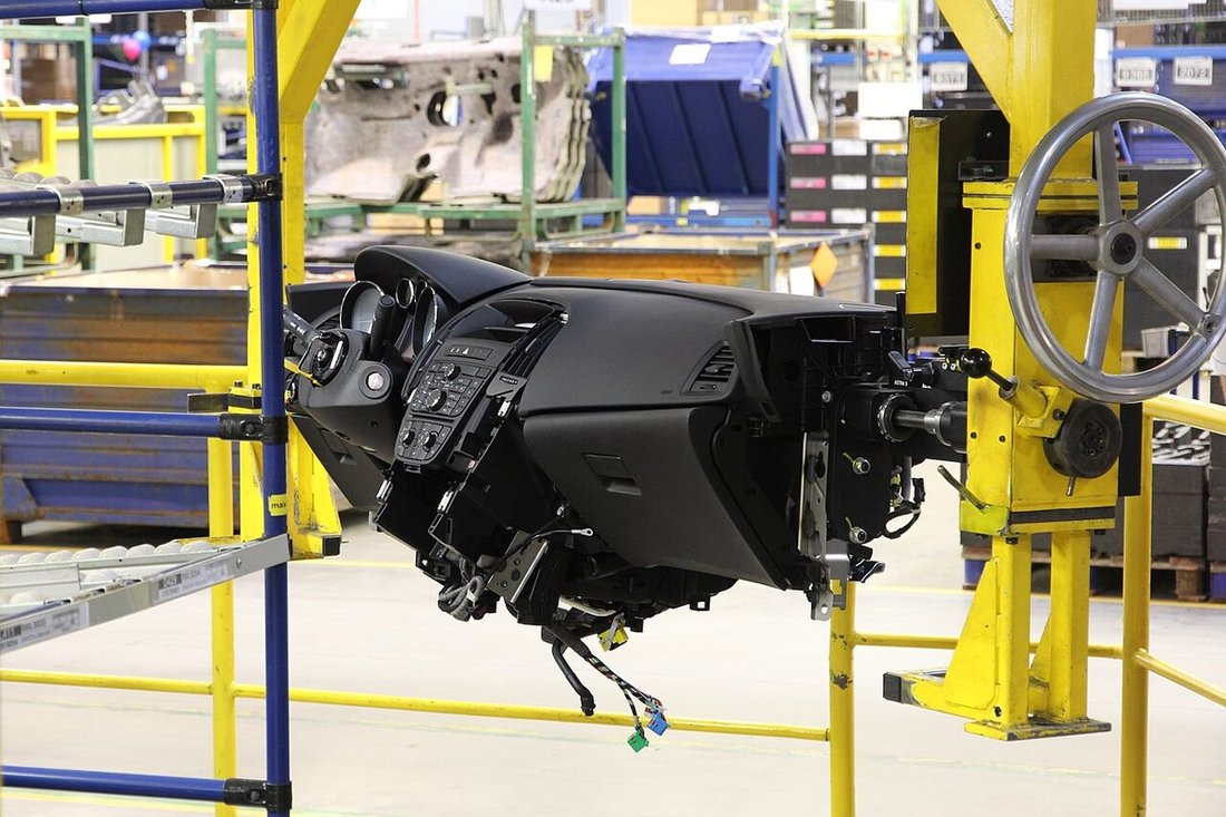 Dashboard assembly shows why service access and installation sequence matter.
