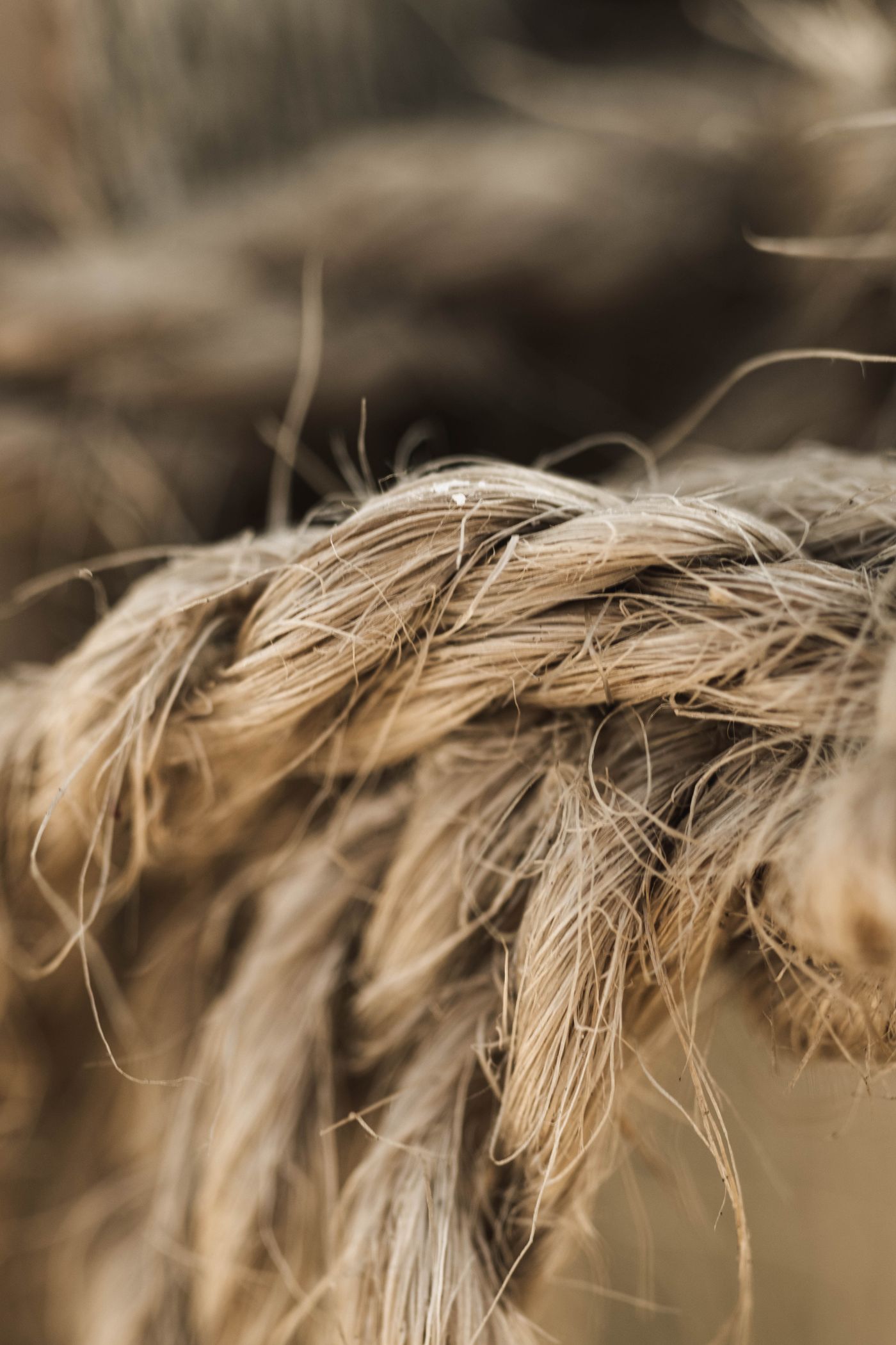 High-temperature glass fibre or aramid braid