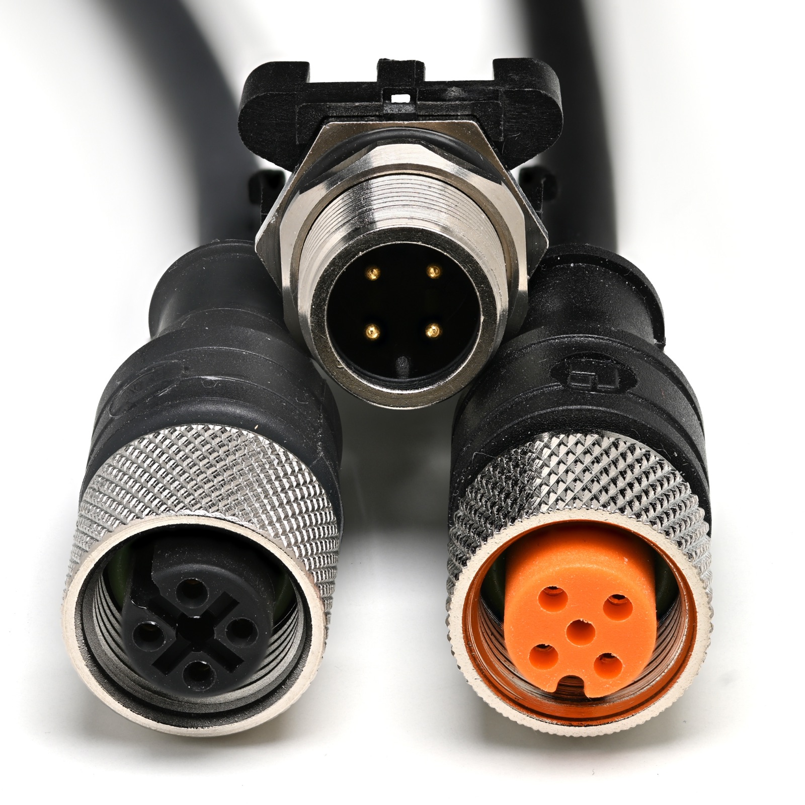 Panel receptacles and cable plugs