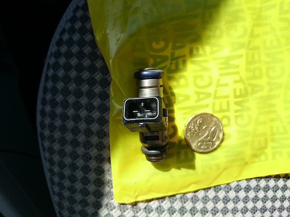 Injector branches preserve cylinder order and driver intent