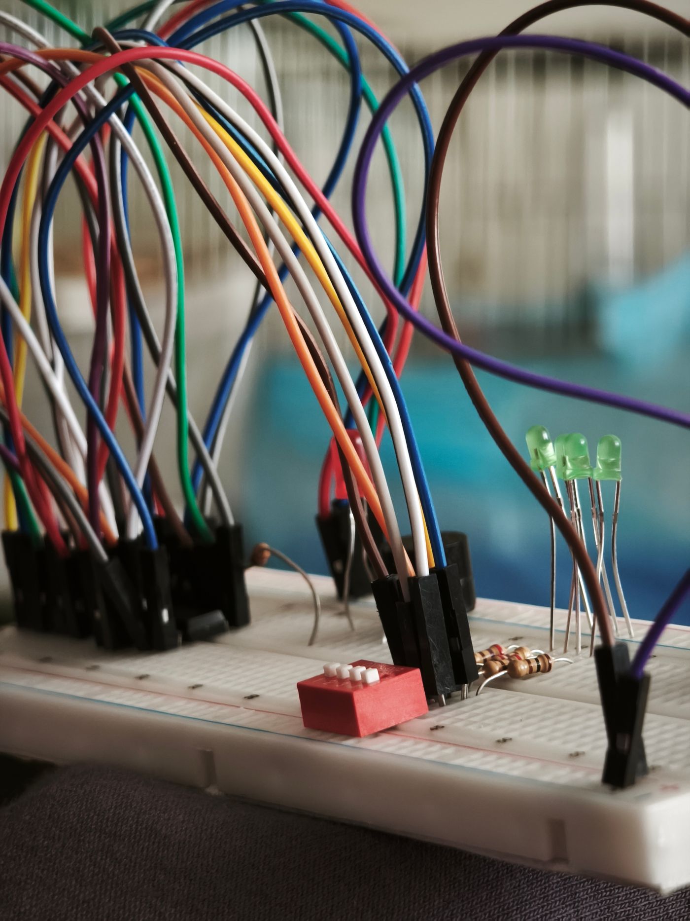Faster installation with fewer wiring decisions