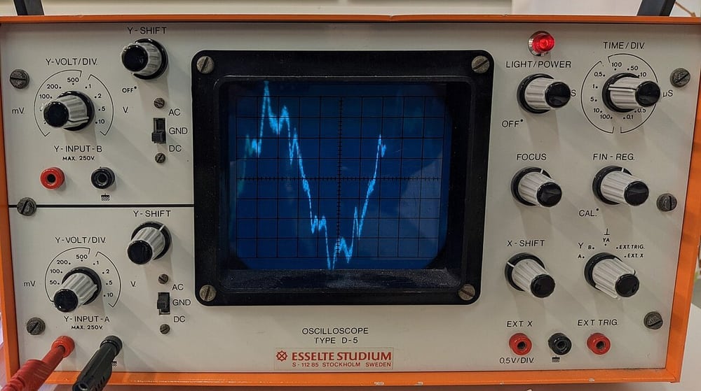 A laboratory oscilloscope illustrates protected indoor instrument use, not a specific LEMO interface.