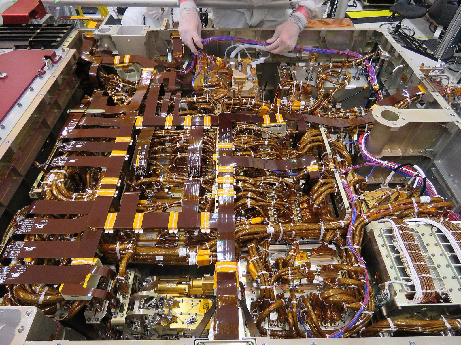 High-reliability equipment wiring used to illustrate PTFE cable termination planning