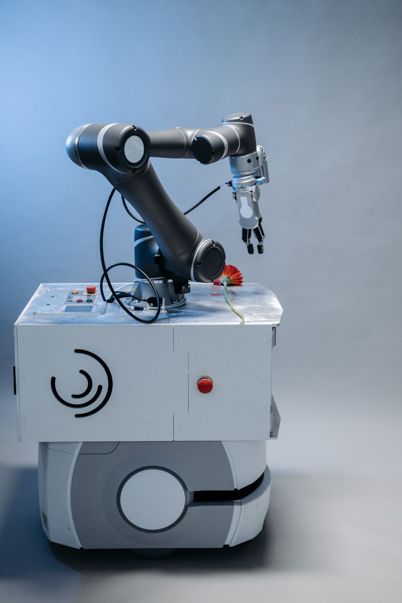 Laboratory and collaborative robotics