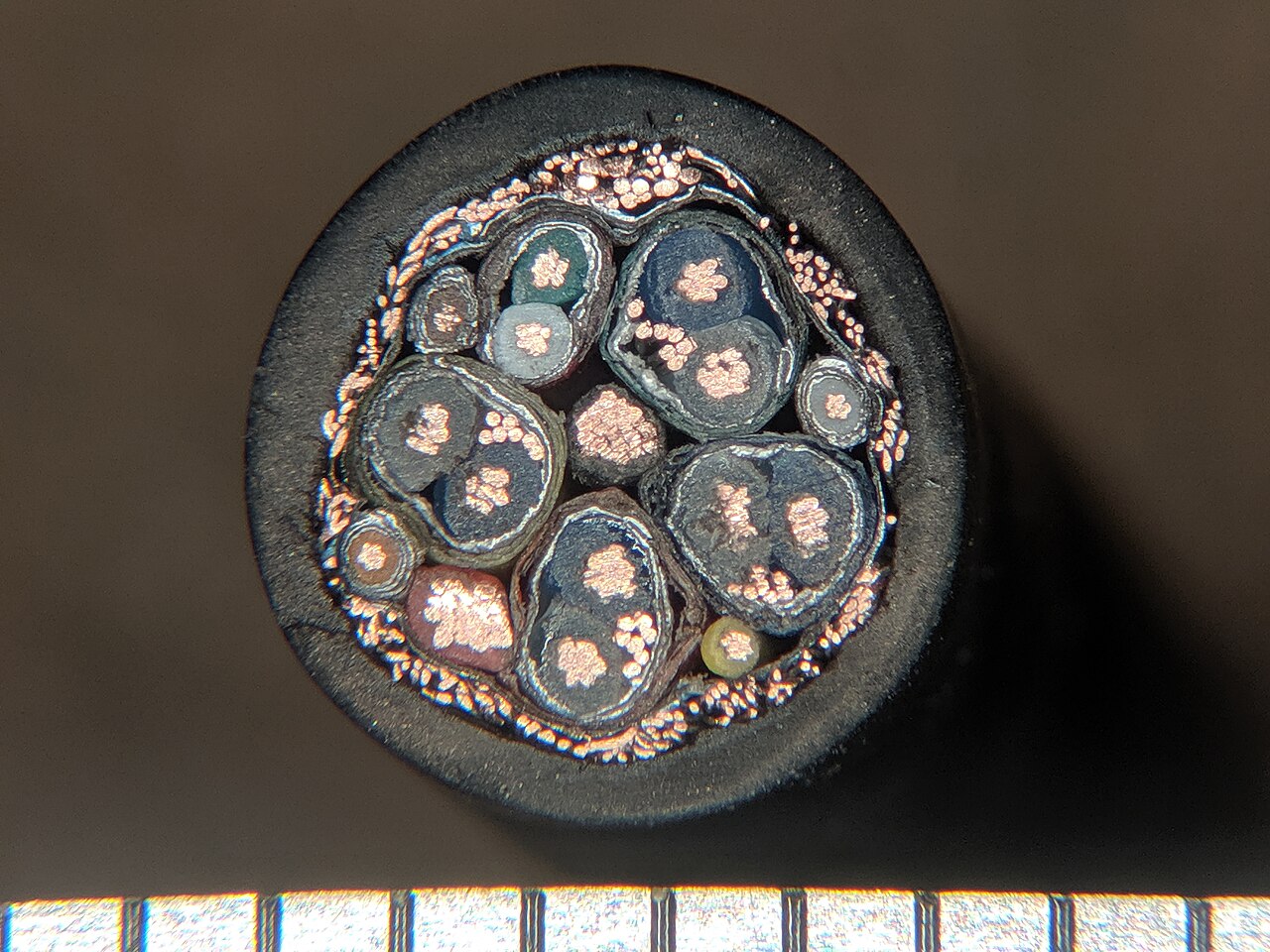 SuperSpeed cable architecture