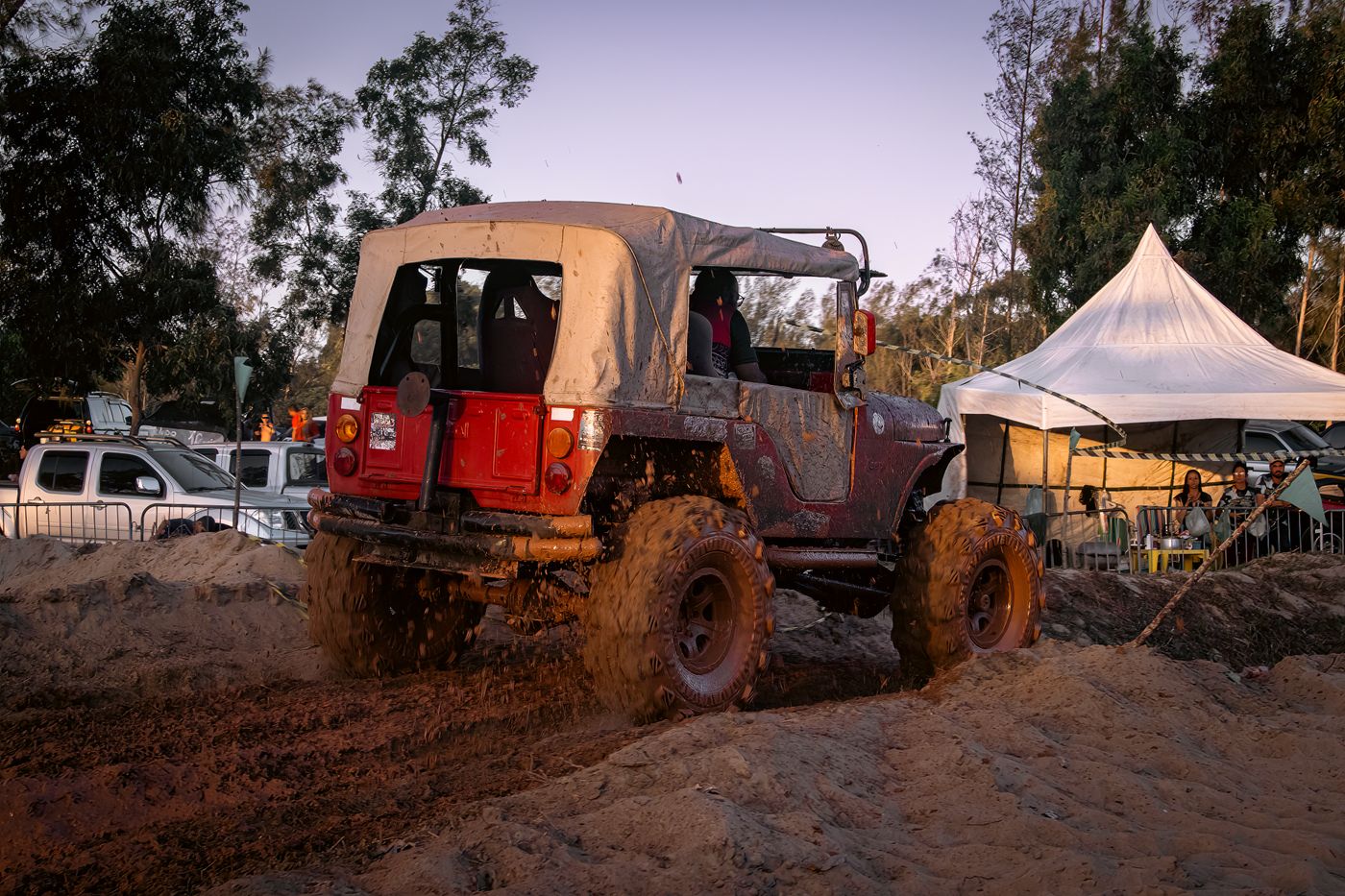 Outdoor robots and moving mechanisms