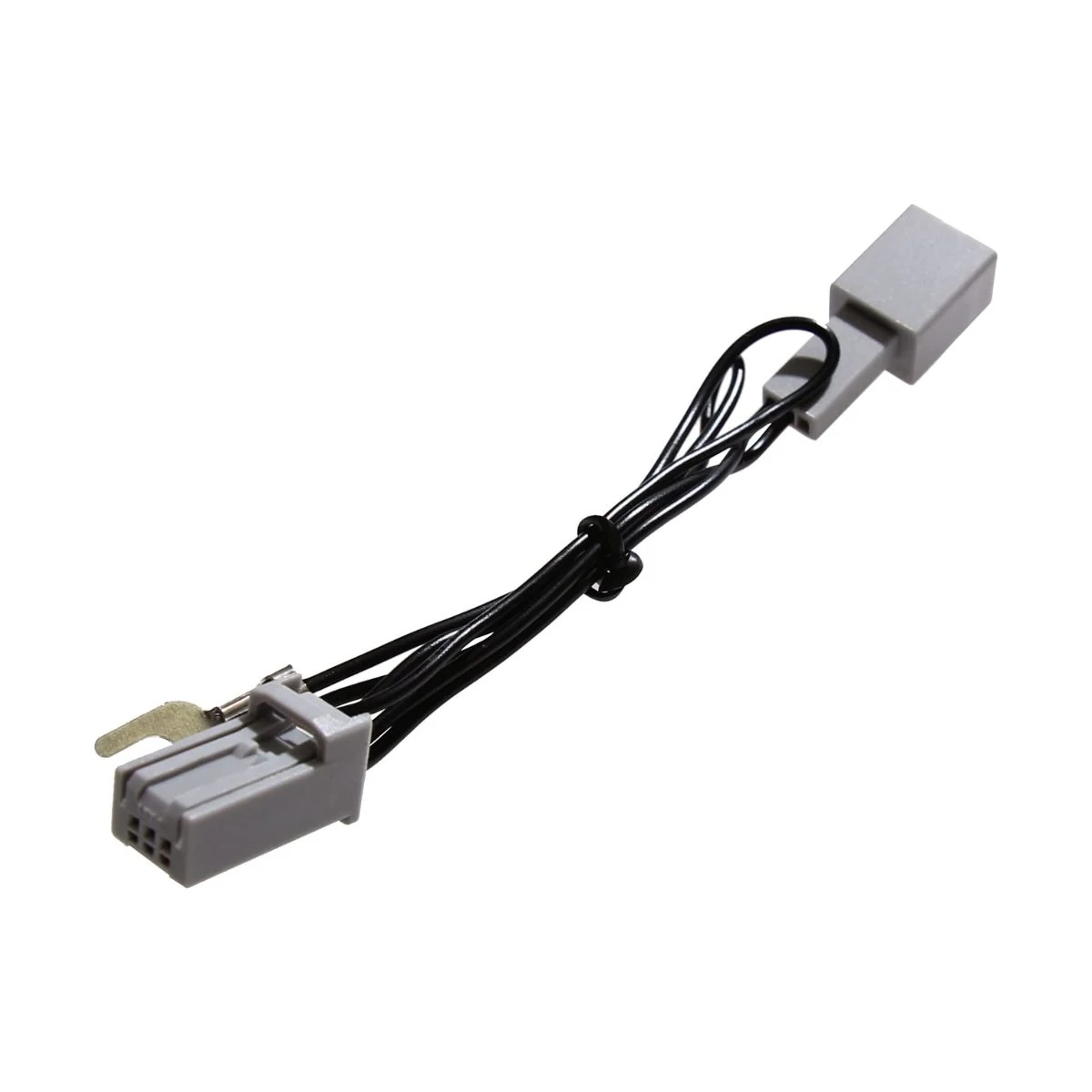 Construction close-up of VXM-145 Series Vehicle Display Adapter Harness